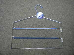 K6084 PANTS METAL HANGER W/NON-SLIP FUNCTION